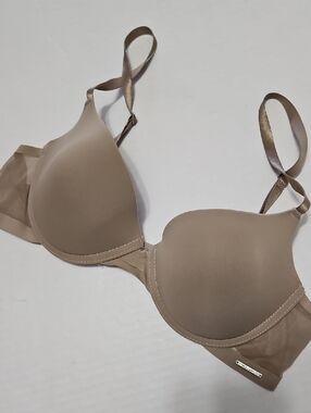 Vince Camuto Smooth Nude Underwire Push Up Seamless Bra Size 36C